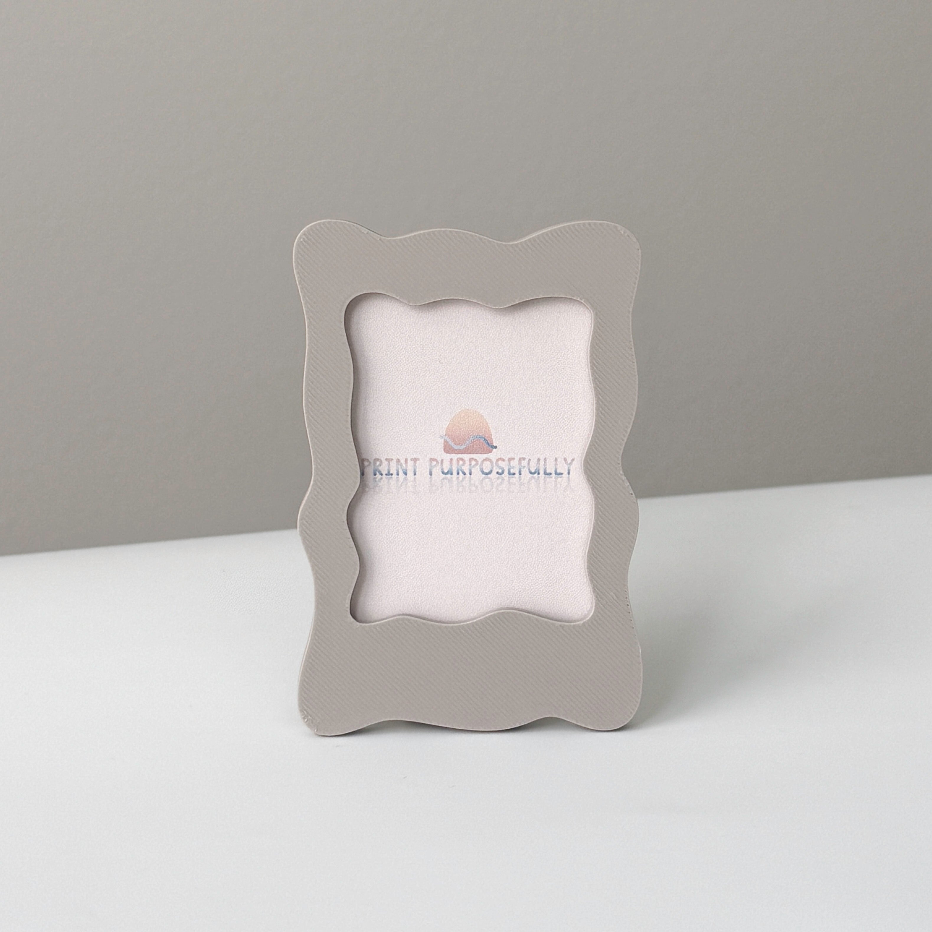 Wavy Frame Magnet