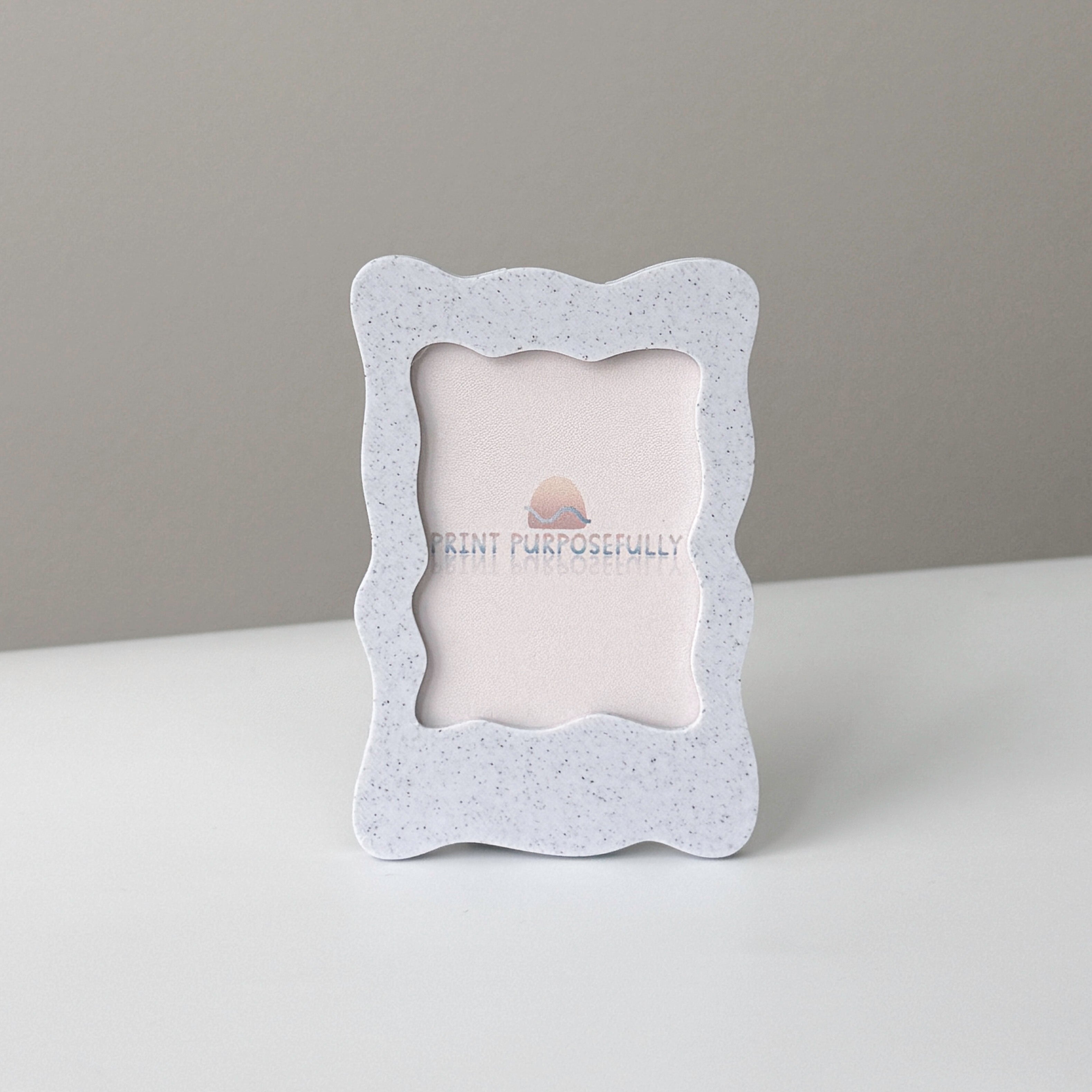 Wavy Frame Magnet