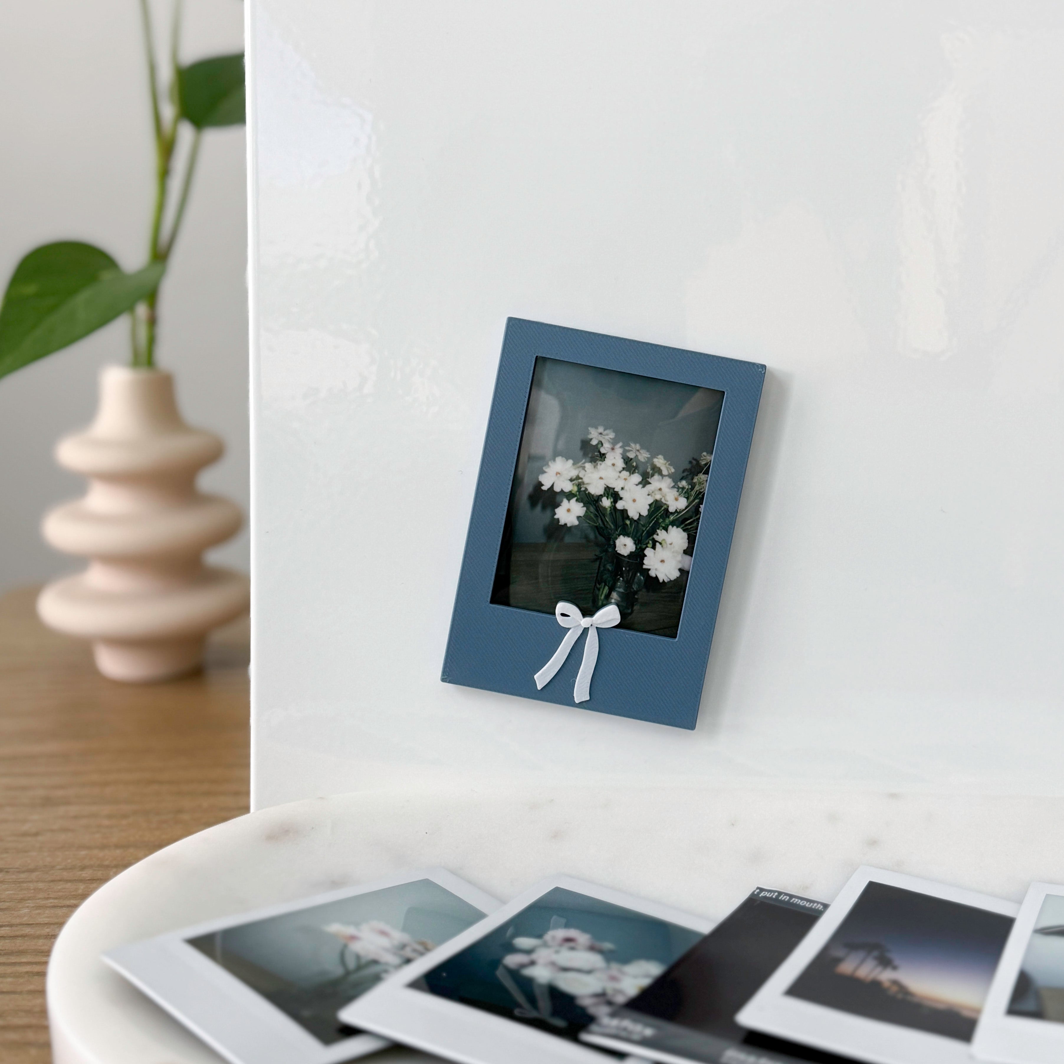 White Bow Frame Magnet