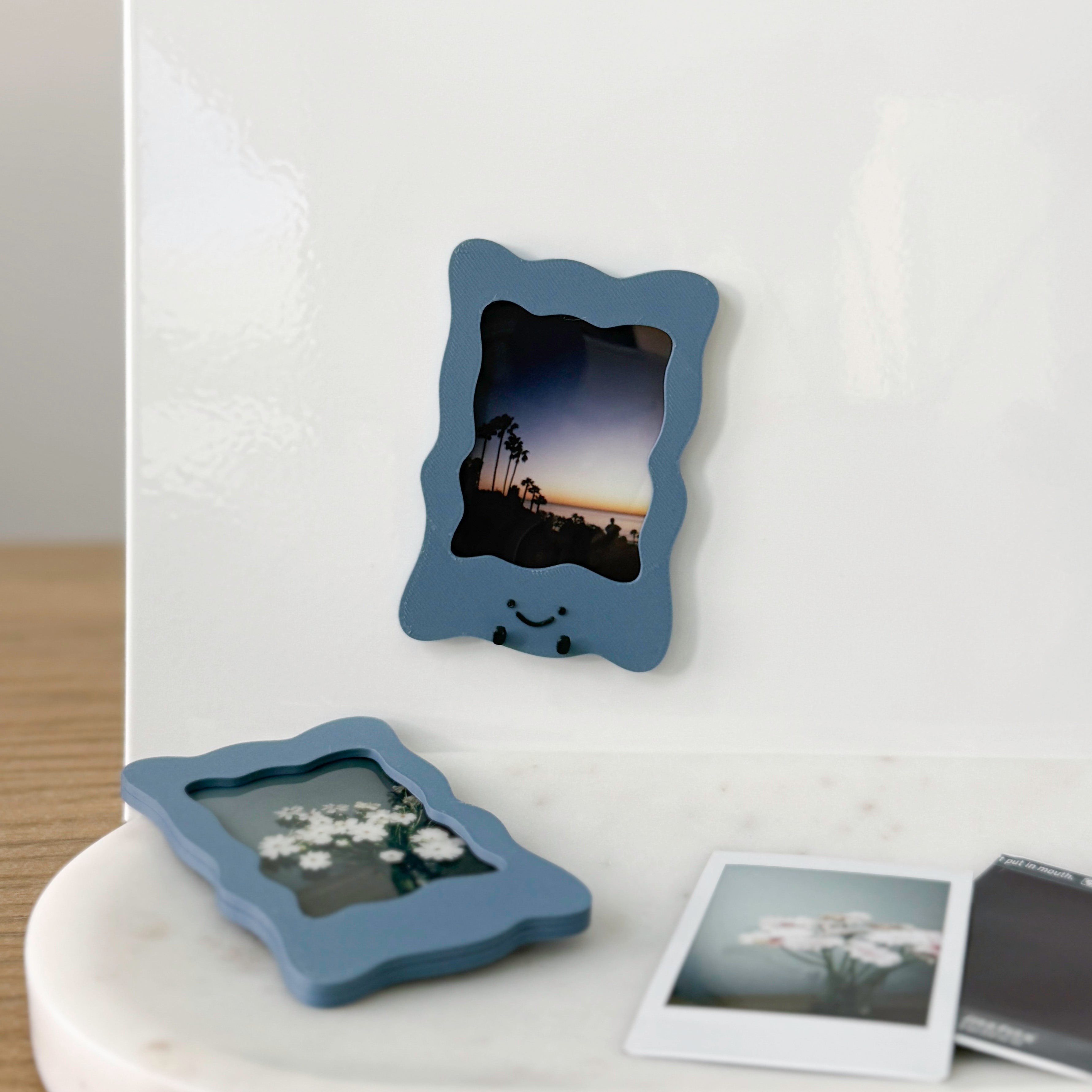 Wavy Frame Magnet