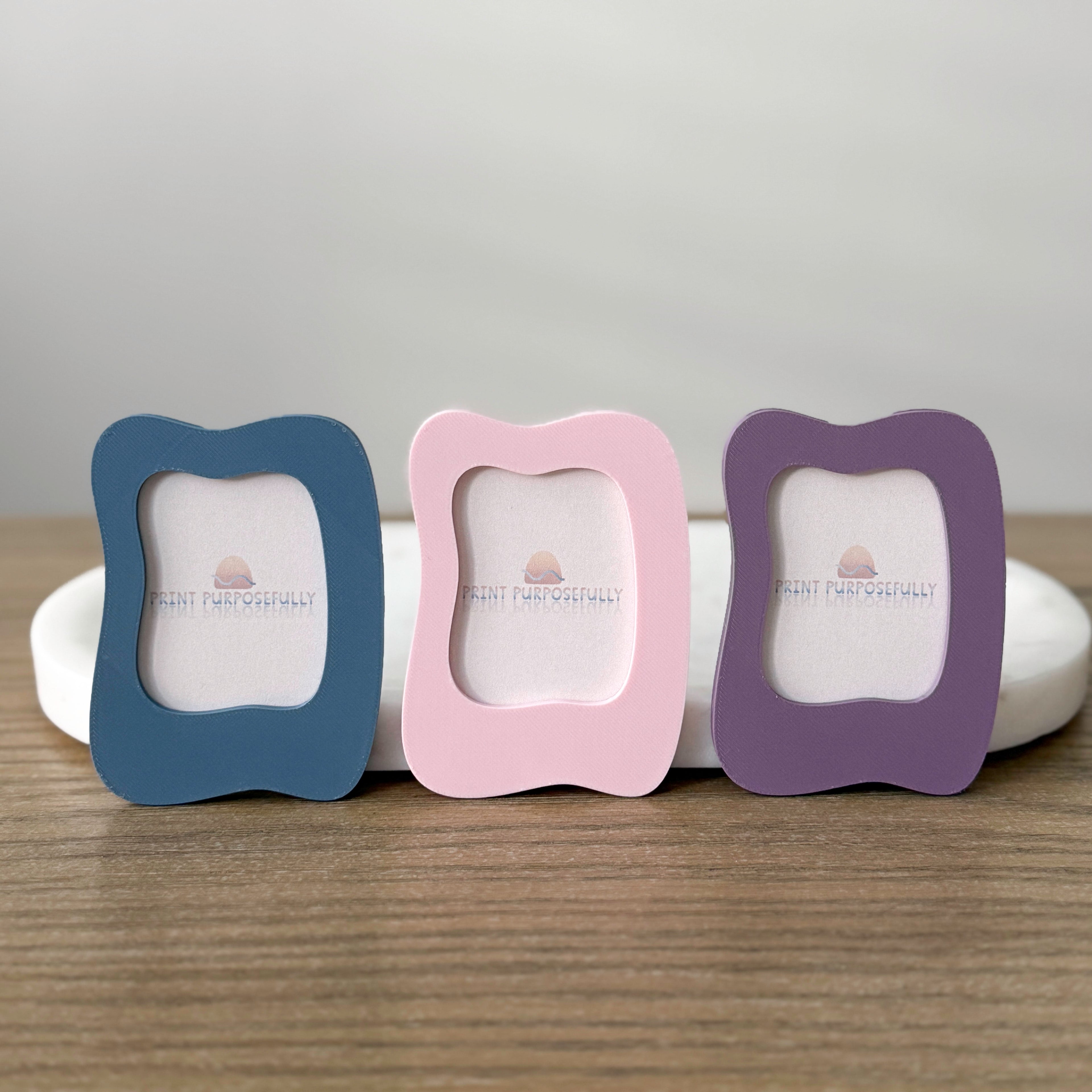 Dusky Curves Frame Magnet Set